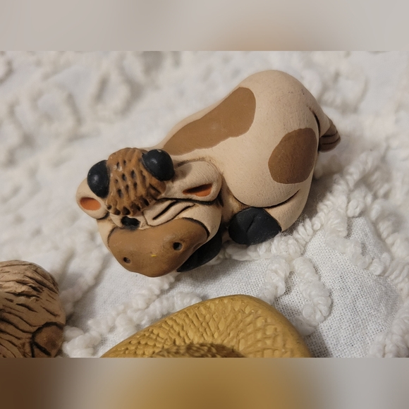 CIAP Miniature Figurines Nativity Set Lot Of 8 Sheep Cow Baby Hat - Picture 2 of 8